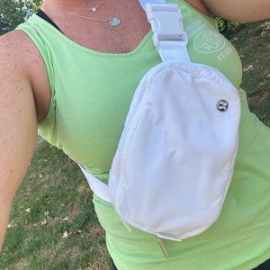 Lululemon everywhere belt bag white